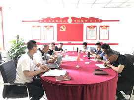 龍城建設(shè)集團開展“學習黨內(nèi)法規(guī)制度，嚴肅黨內(nèi)政治生活”主題黨日活動暨傳達集團公司第二次黨群工作會議精神